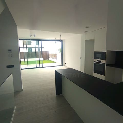 3 bedroom Terraced Villa for sale in Tarragona city with pool garage - € 495,000 (Ref: 9991169)