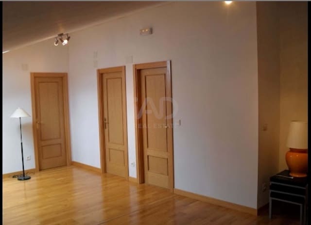 5 makuuhuone Huoneisto myytävänä paikassa Burgos kaupunki - 179 800 € (Ref: 9991170)