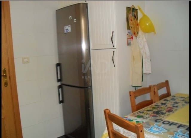 5 makuuhuone Huoneisto myytävänä paikassa Burgos kaupunki - 179 800 € (Ref: 9991170)