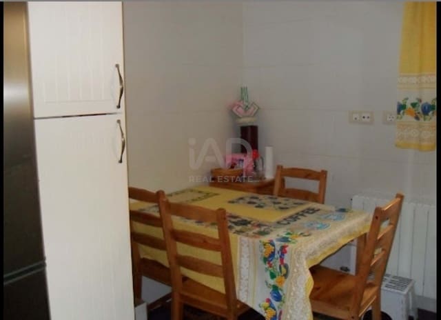 5 makuuhuone Huoneisto myytävänä paikassa Burgos kaupunki - 179 800 € (Ref: 9991170)