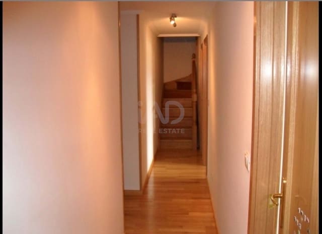 5 makuuhuone Huoneisto myytävänä paikassa Burgos kaupunki - 179 800 € (Ref: 9991170)