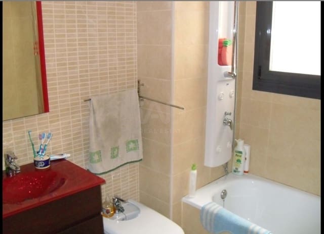 5 makuuhuone Huoneisto myytävänä paikassa Burgos kaupunki - 179 800 € (Ref: 9991170)