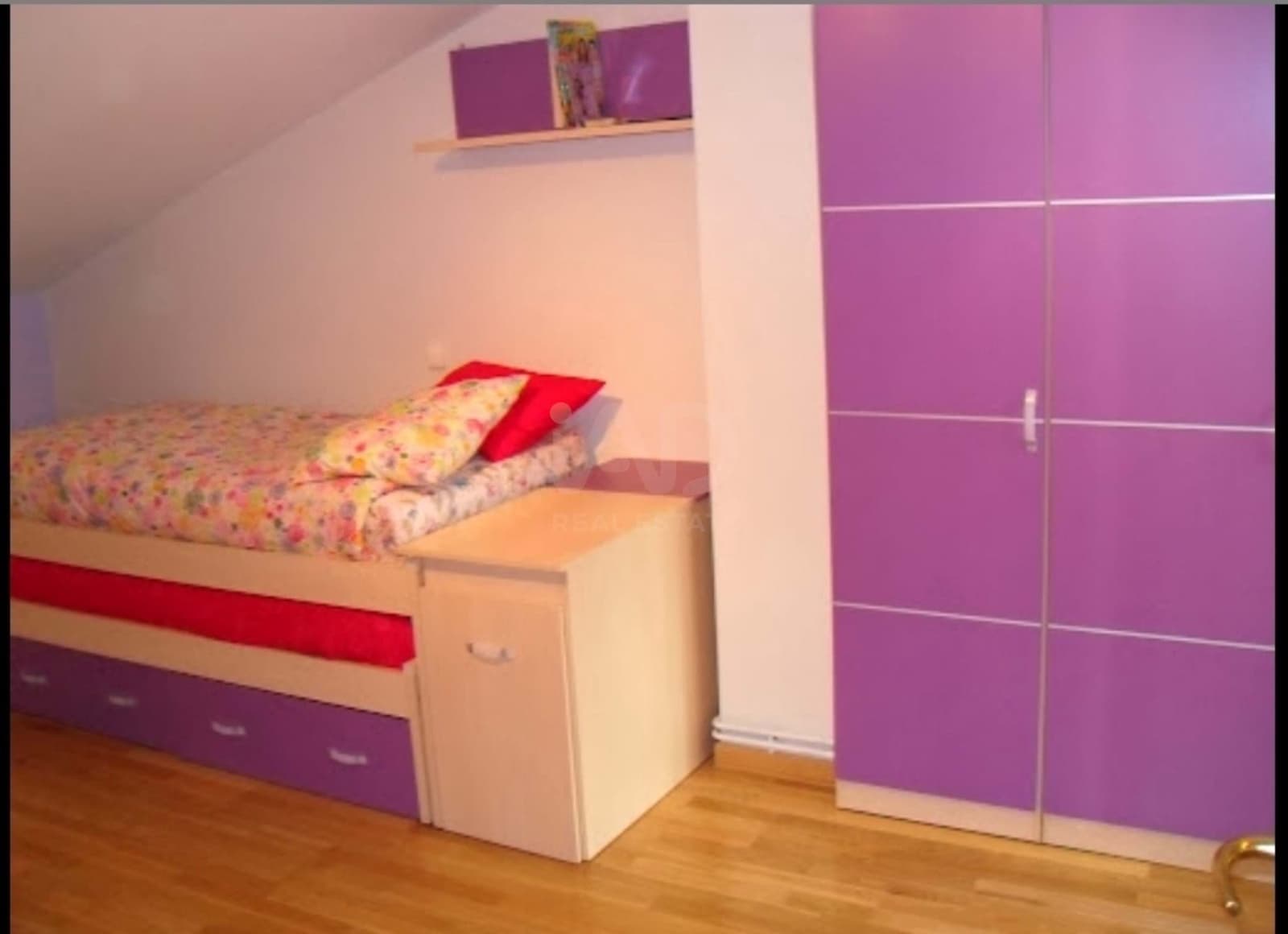 5 bedroom Apartment for sale in Burgos city - € 179,800 (Ref: 9991170)