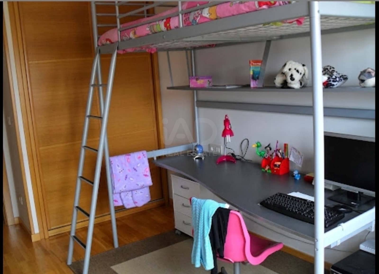 5 bedroom Apartment for sale in Burgos city - € 179,800 (Ref: 9991170)