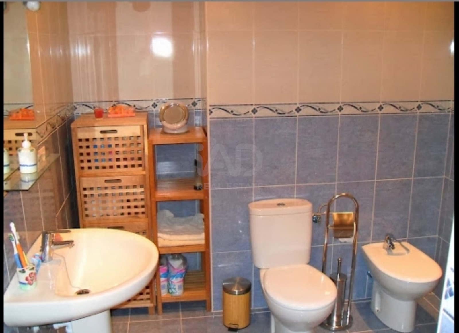 5 bedroom Apartment for sale in Burgos city - € 179,800 (Ref: 9991170)