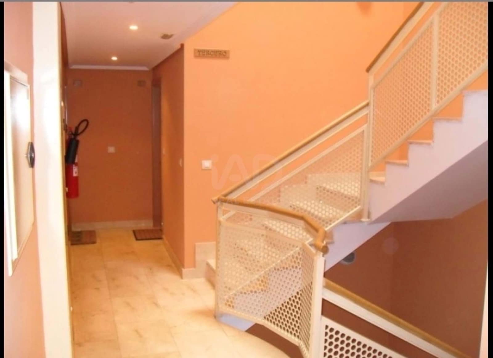 5 bedroom Apartment for sale in Burgos city - € 179,800 (Ref: 9991170)