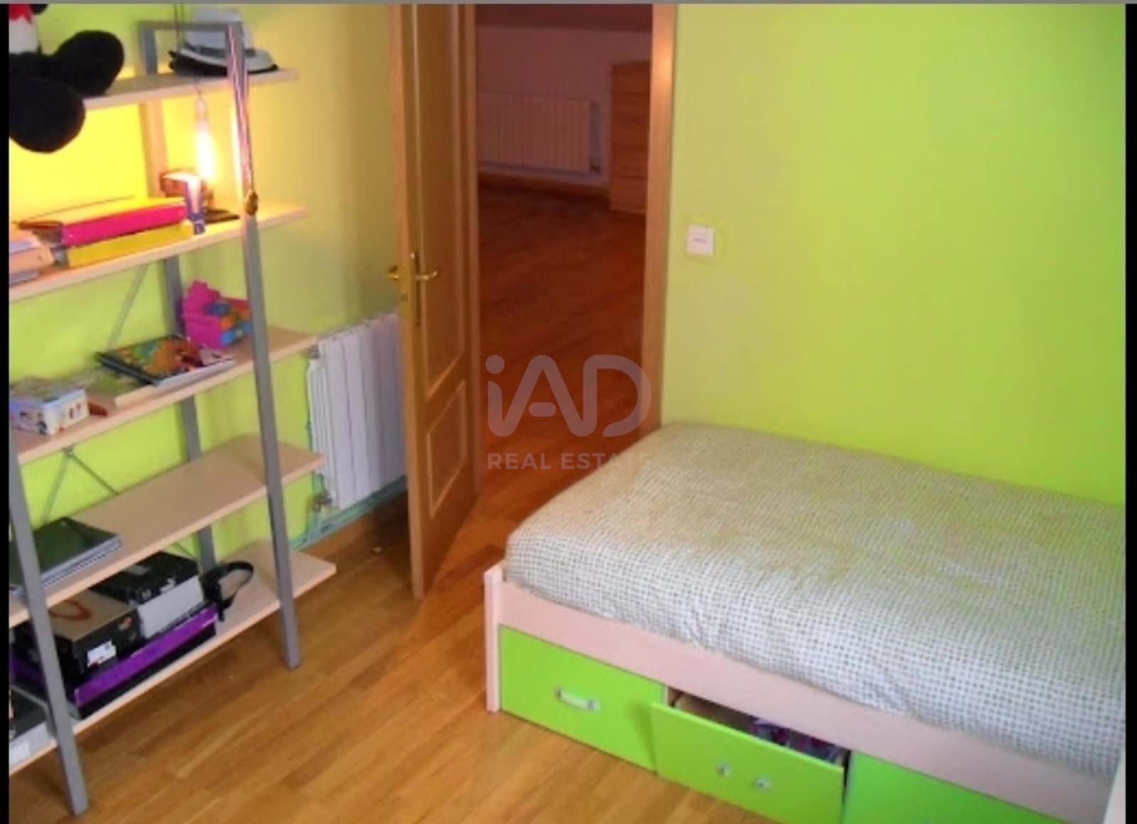 5 bedroom Apartment for sale in Burgos city - € 179,800 (Ref: 9991170)