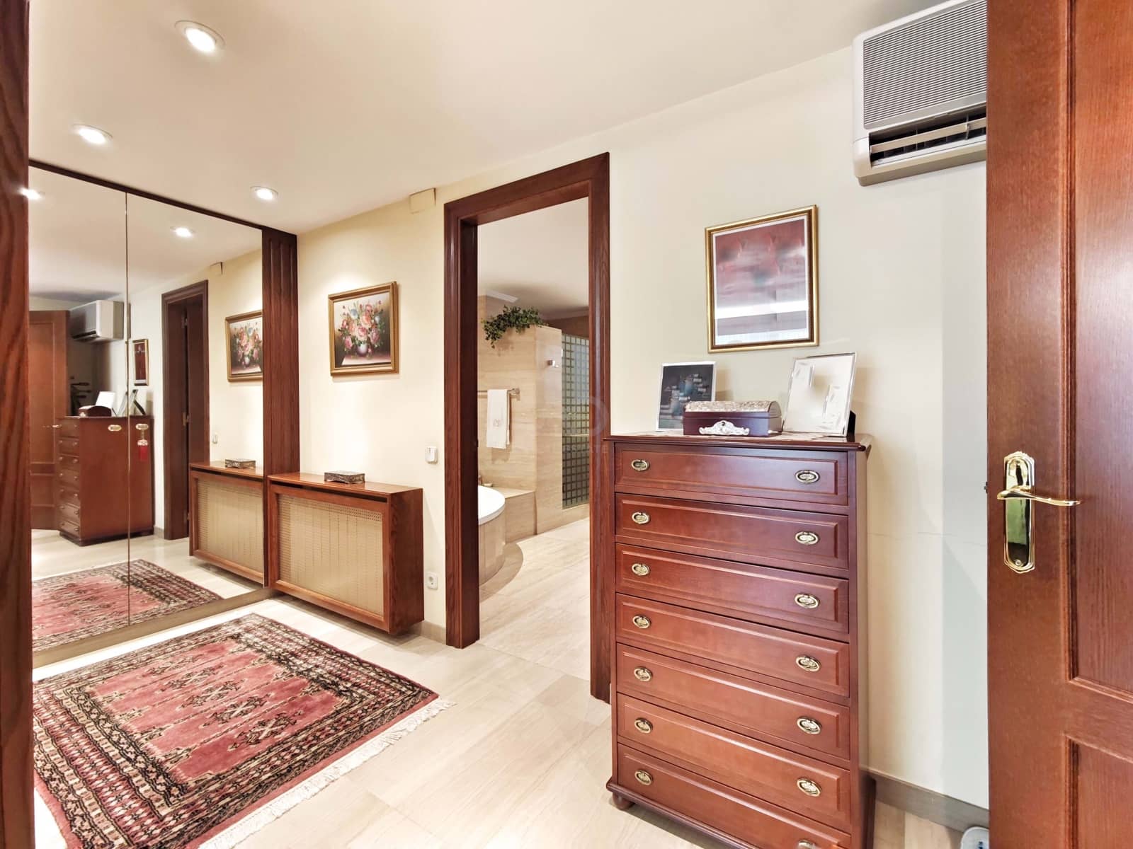 5 Zimmer Haus zu verkaufen in Barcelona Stadt mit Garage - 990.000 € (Ref: 9991171)