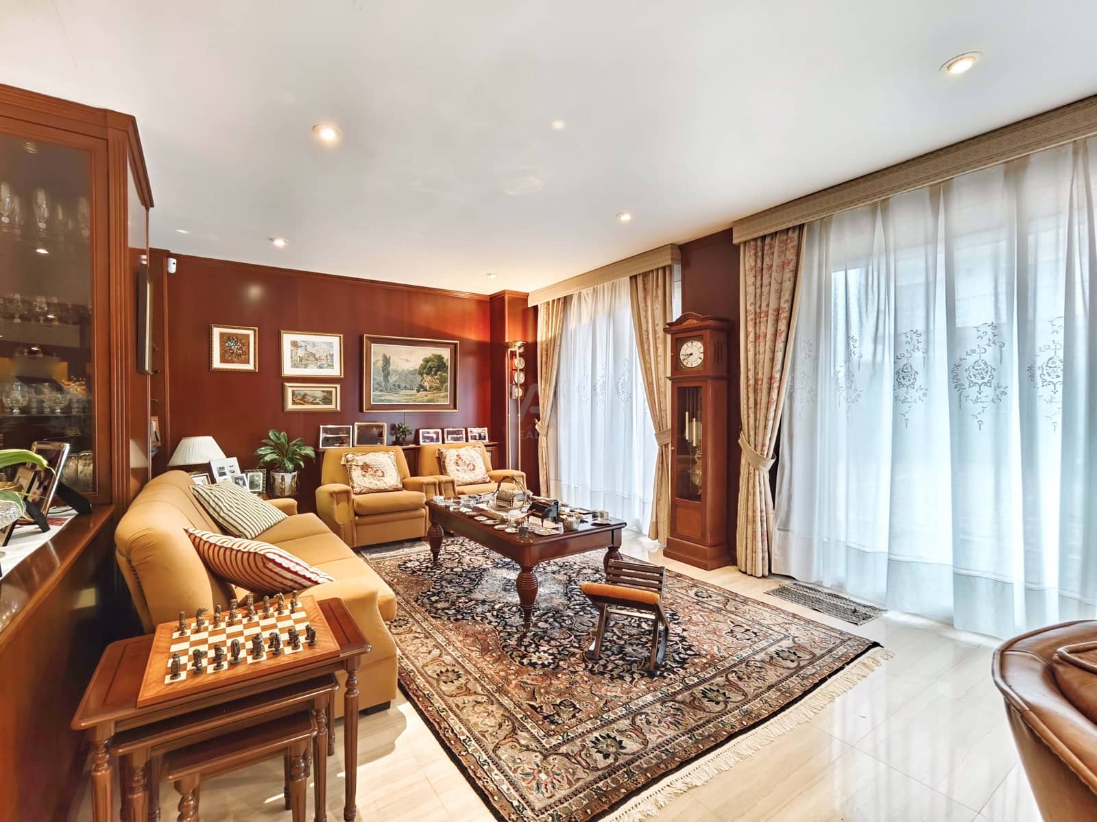 5 Zimmer Haus zu verkaufen in Barcelona Stadt mit Garage - 990.000 € (Ref: 9991171)