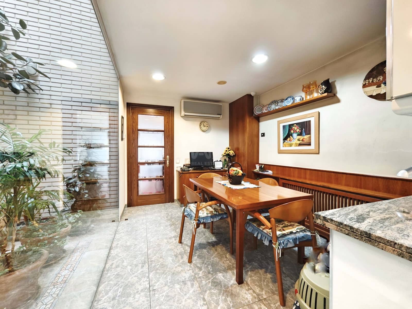 5 Zimmer Haus zu verkaufen in Barcelona Stadt mit Garage - 990.000 € (Ref: 9991171)