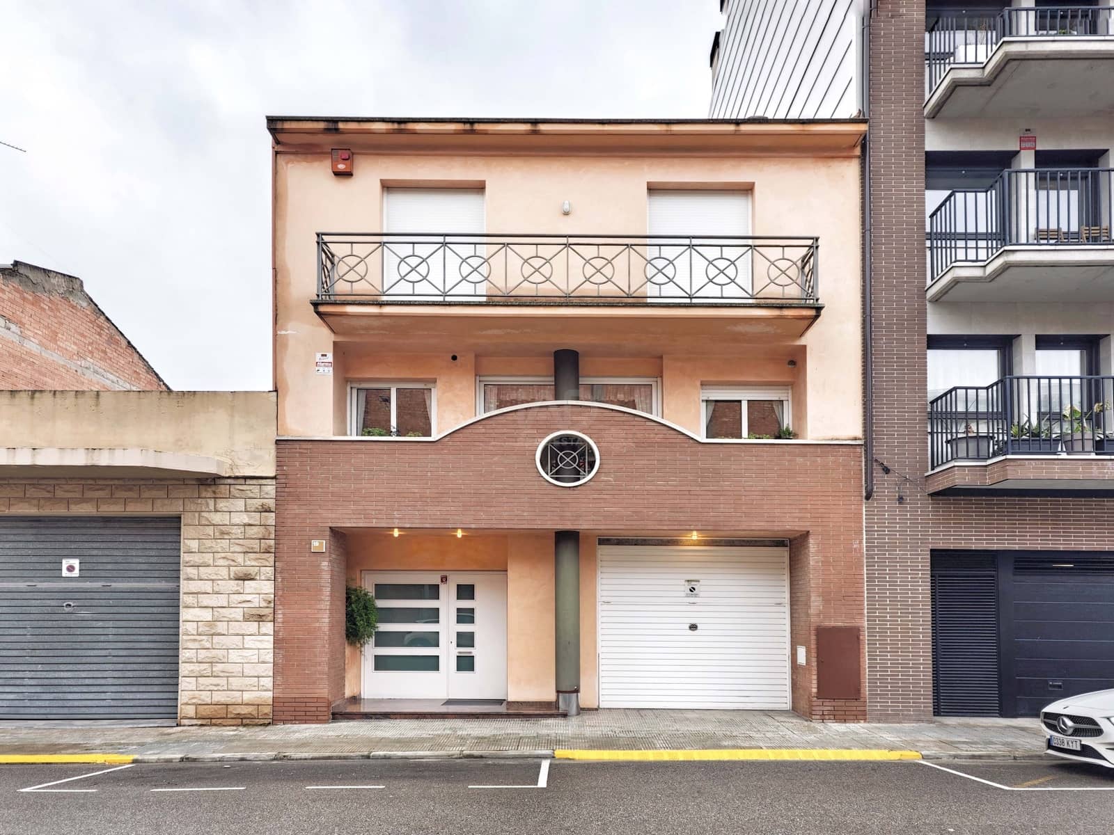 5 Zimmer Haus zu verkaufen in Barcelona Stadt mit Garage - 990.000 € (Ref: 9991171)