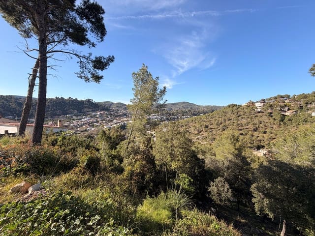 Byggetomt til salgs i Barcelona by - € 35 000 (Ref: 9991174)