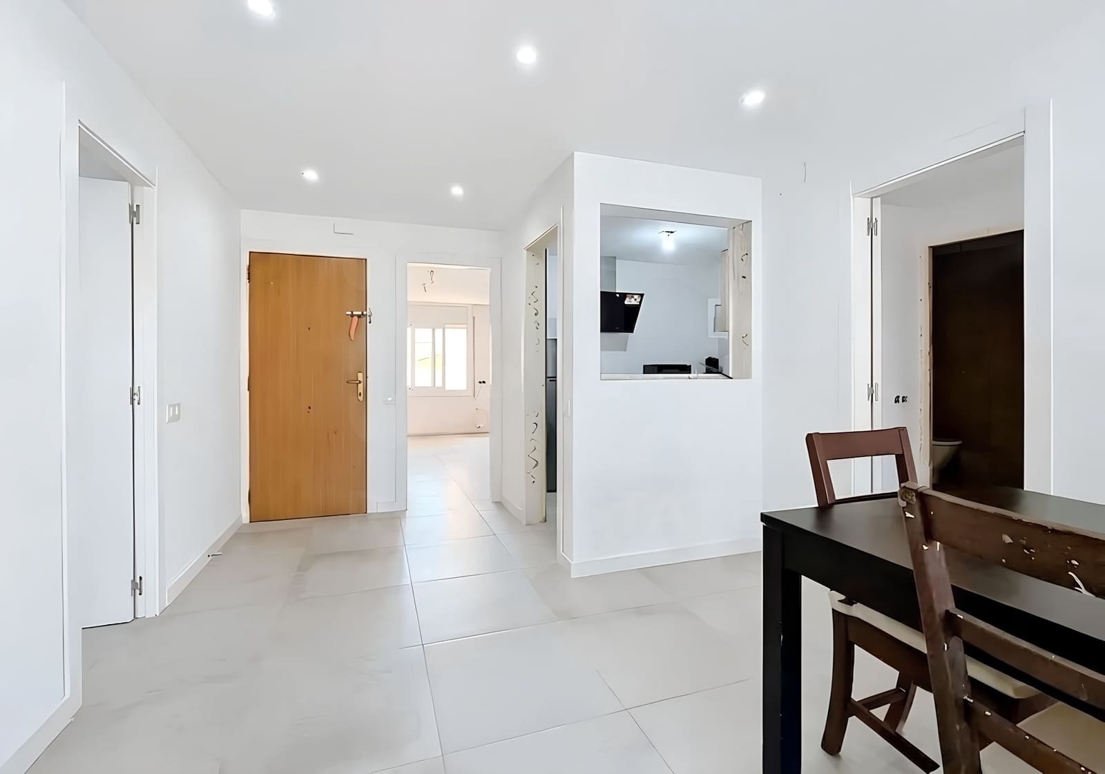 3 soverom Leilighet til salgs i Barcelona by med garasje - € 240 000 (Ref: 9991177)
