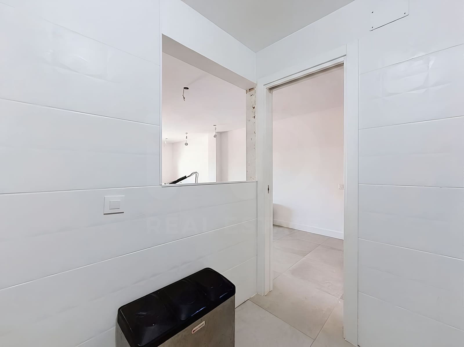 3 soverom Leilighet til salgs i Barcelona by med garasje - € 240 000 (Ref: 9991177)