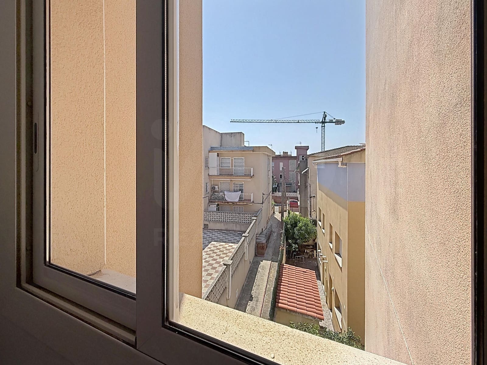 3 soverom Leilighet til salgs i Barcelona by med garasje - € 240 000 (Ref: 9991177)