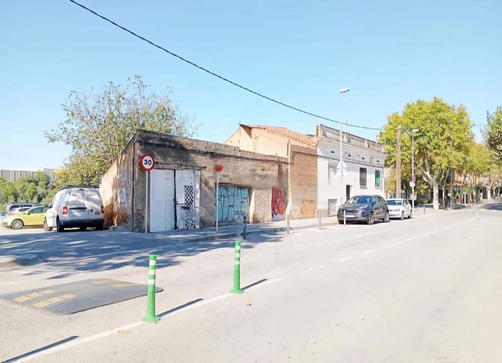 Kaupallinen myytävänä paikassa Barcelona kaupunki - 1 300 000 € (Ref: 9991178)