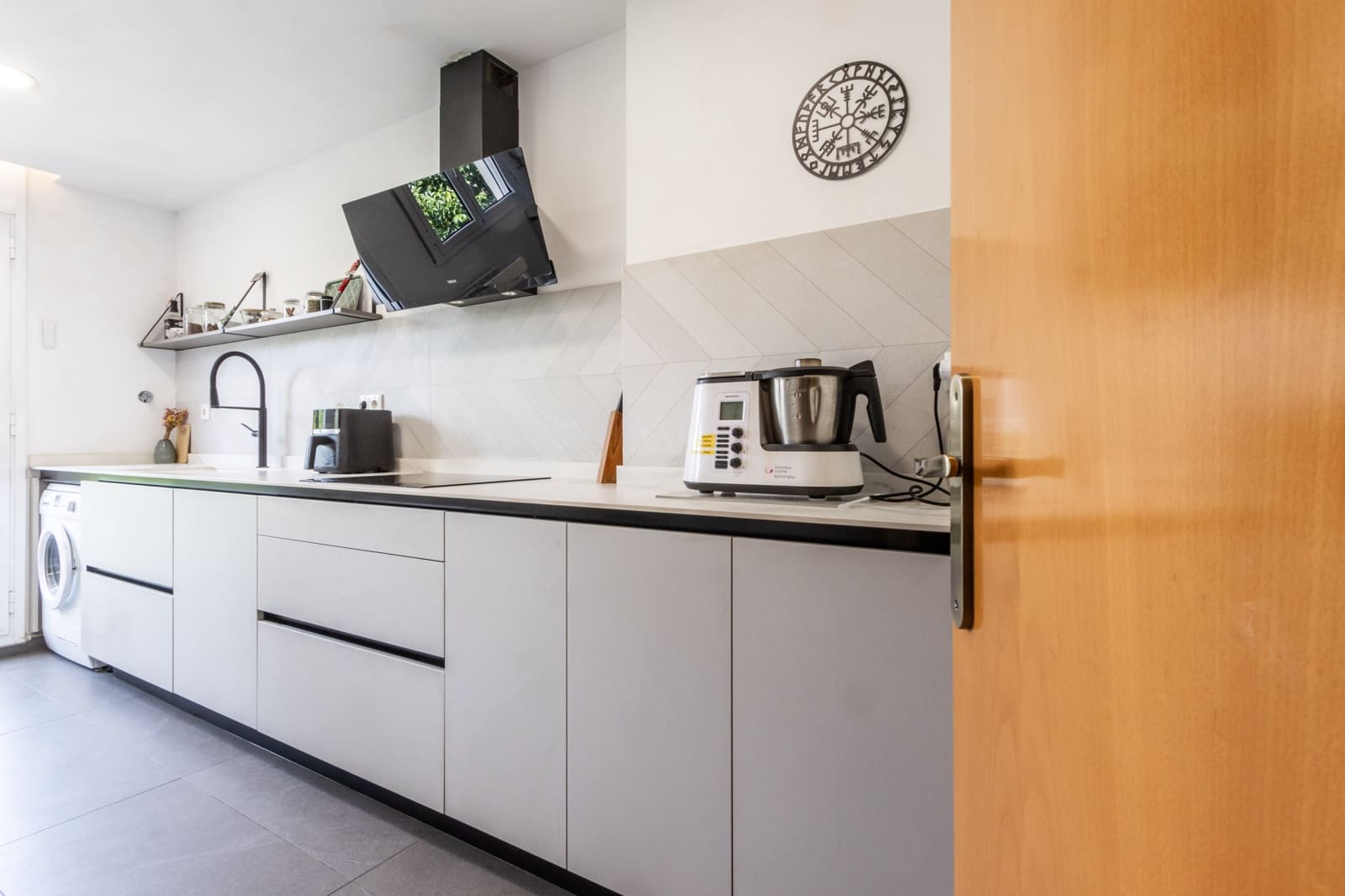 4 makuuhuone Rivitalo myytävänä paikassa Barcelona kaupunki mukana 
autotalli - 319 000 € (Ref: 9991180)