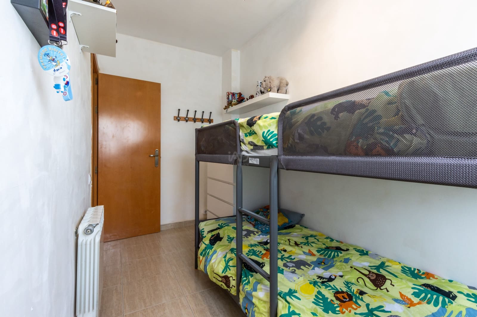 4 makuuhuone Rivitalo myytävänä paikassa Barcelona kaupunki mukana 
autotalli - 319 000 € (Ref: 9991180)