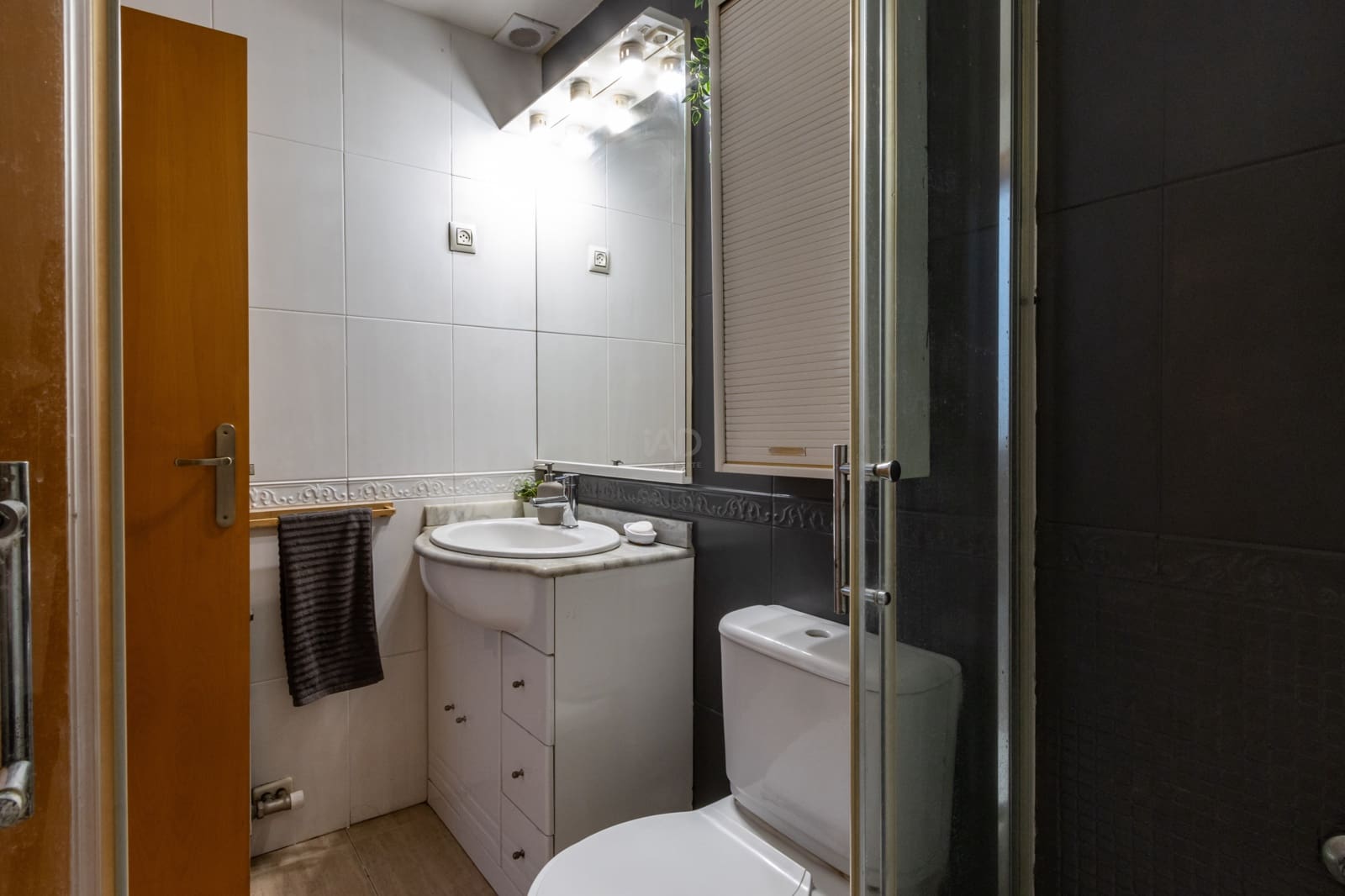 4 makuuhuone Rivitalo myytävänä paikassa Barcelona kaupunki mukana 
autotalli - 319 000 € (Ref: 9991180)