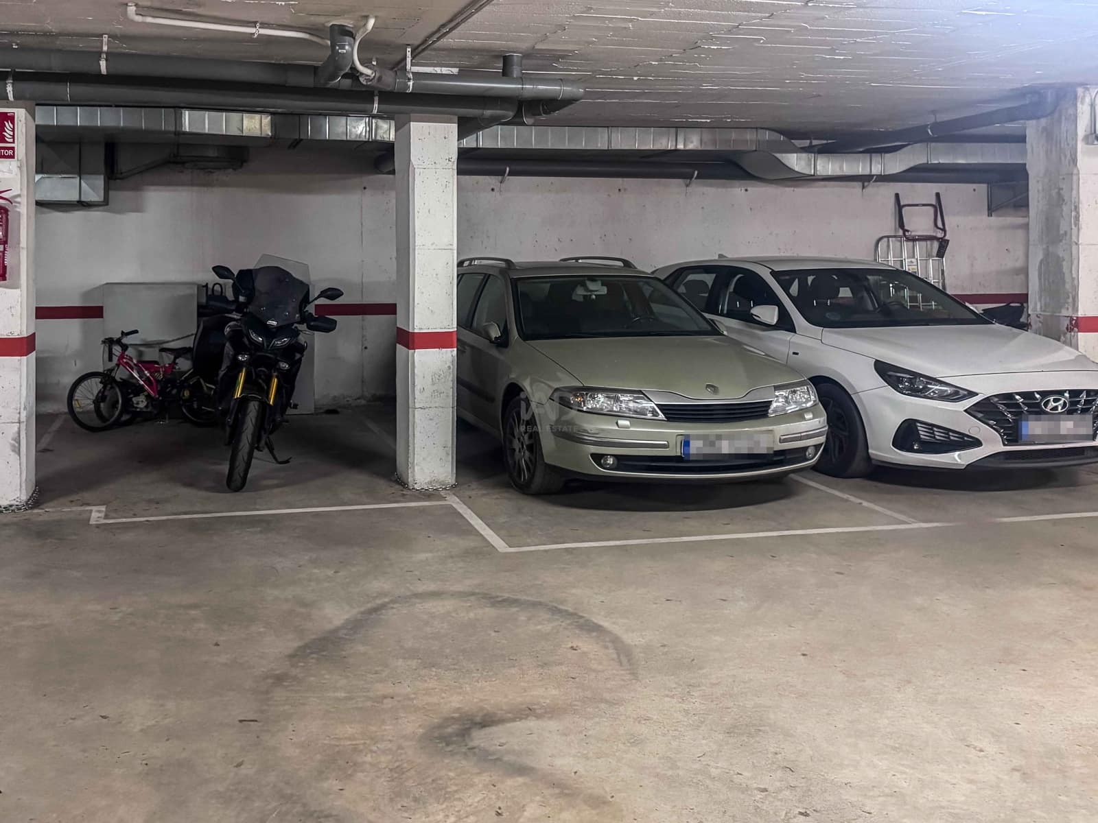 4 makuuhuone Rivitalo myytävänä paikassa Barcelona kaupunki mukana 
autotalli - 319 000 € (Ref: 9991180)
