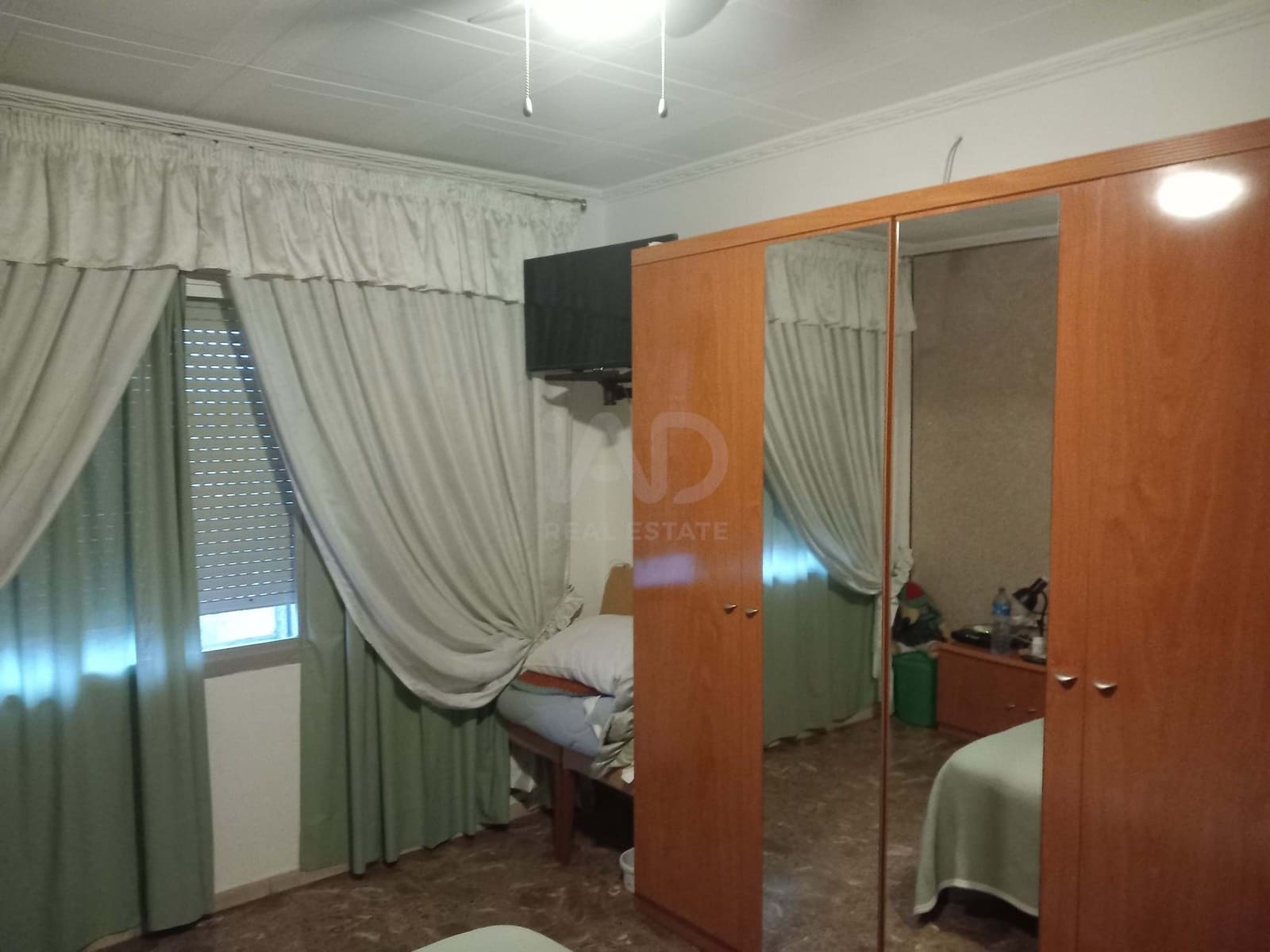 8 sypialnia Dom na sprzedaż w Terrassa z garażem - 519 000 € (Ref: 9991181)