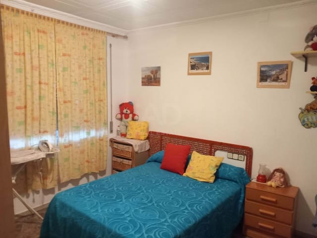 8 sypialnia Dom na sprzedaż w Terrassa z garażem - 519 000 € (Ref: 9991181)