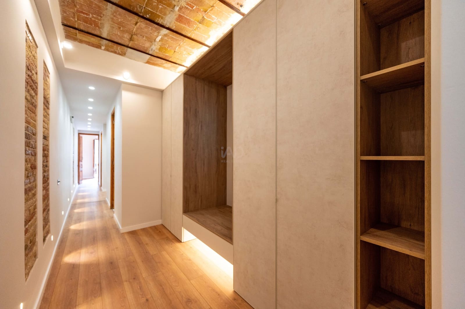 3 bedroom Apartment for sale in Barcelona city - € 715,000 (Ref: 9991182)
