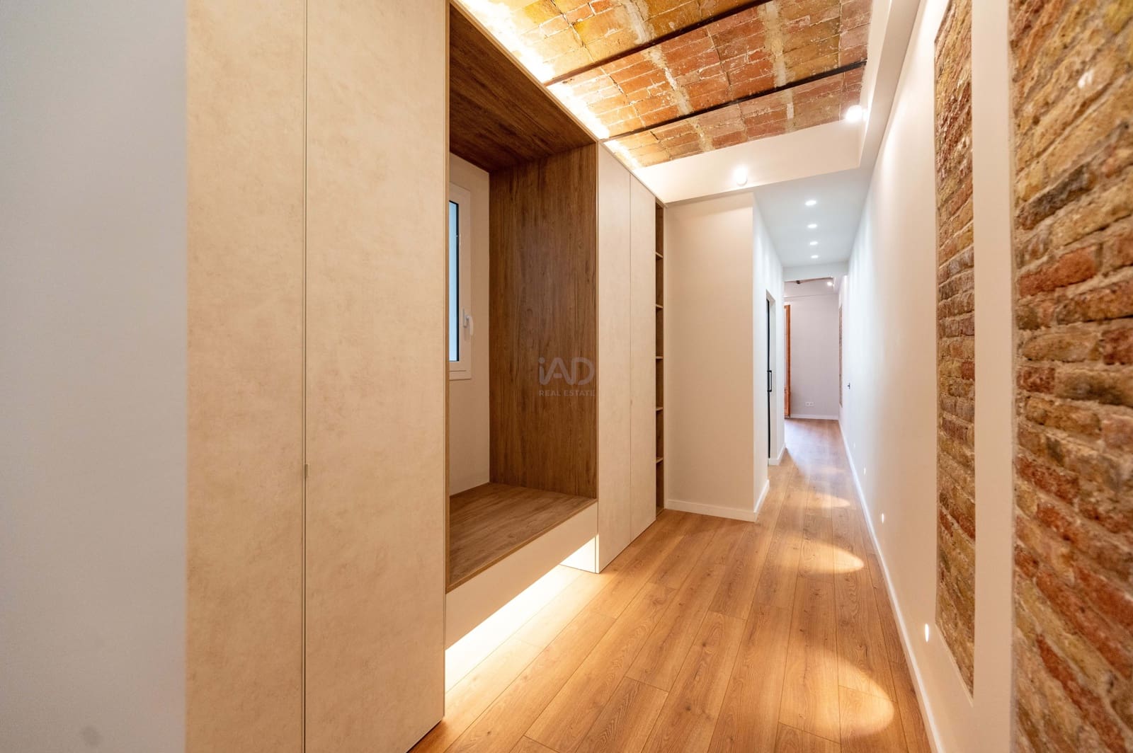 3 bedroom Apartment for sale in Barcelona city - € 715,000 (Ref: 9991182)