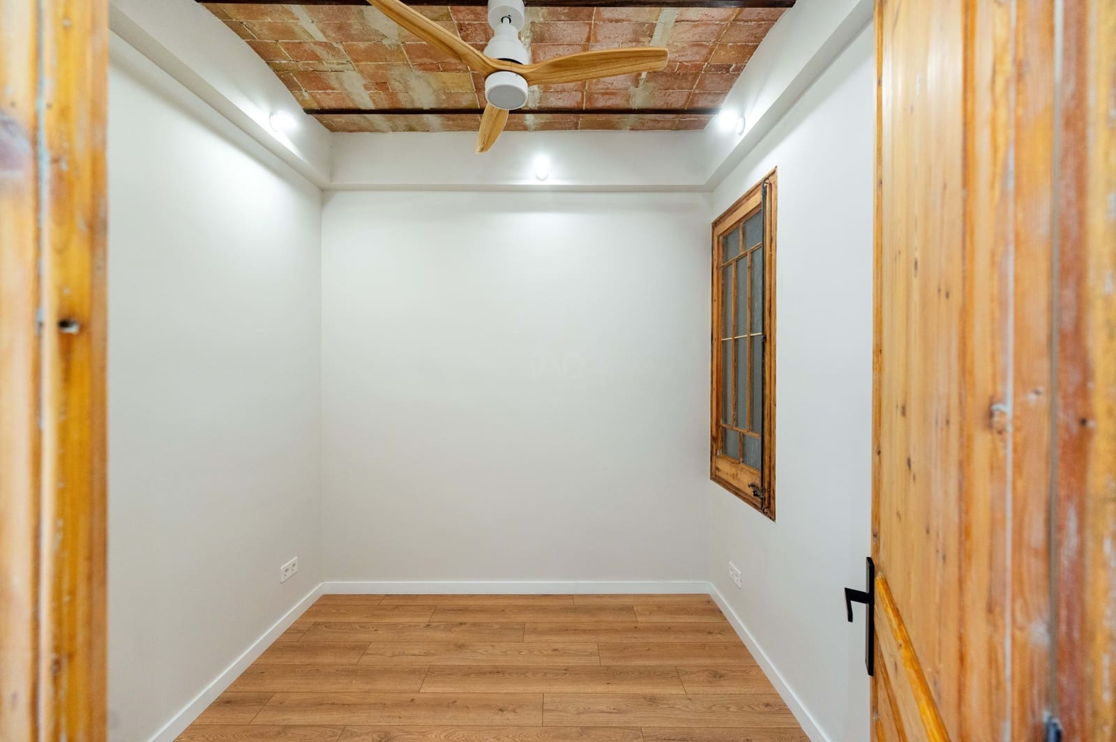 3 bedroom Apartment for sale in Barcelona city - € 715,000 (Ref: 9991182)