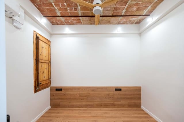 3 slaapkamer Appartement te koop in La Nova Esquerra de L'Eixample, Barcelona stad - € 715.000 (Ref: 9991182)