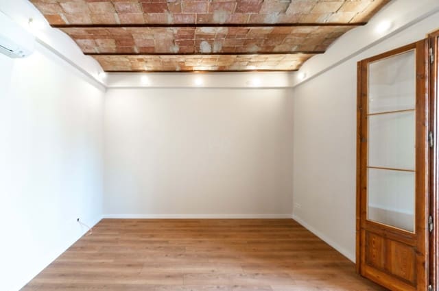 3 slaapkamer Appartement te koop in La Nova Esquerra de L'Eixample, Barcelona stad - € 715.000 (Ref: 9991182)