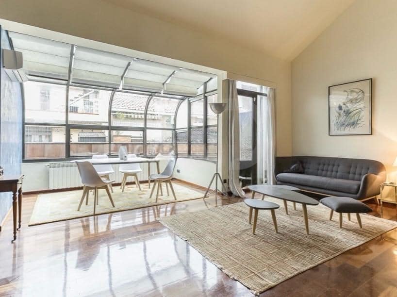 2 soveværelse Penthouse til salg i Barcelona by med garage - € 850.000 (Ref: 9991183)