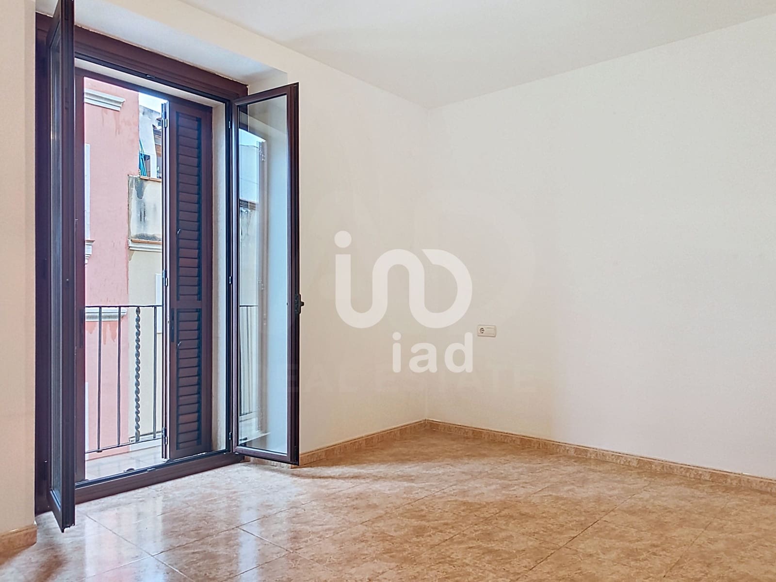 2 slaapkamer Appartement te koop in Barcelona stad - € 335.000 (Ref: 9991184)