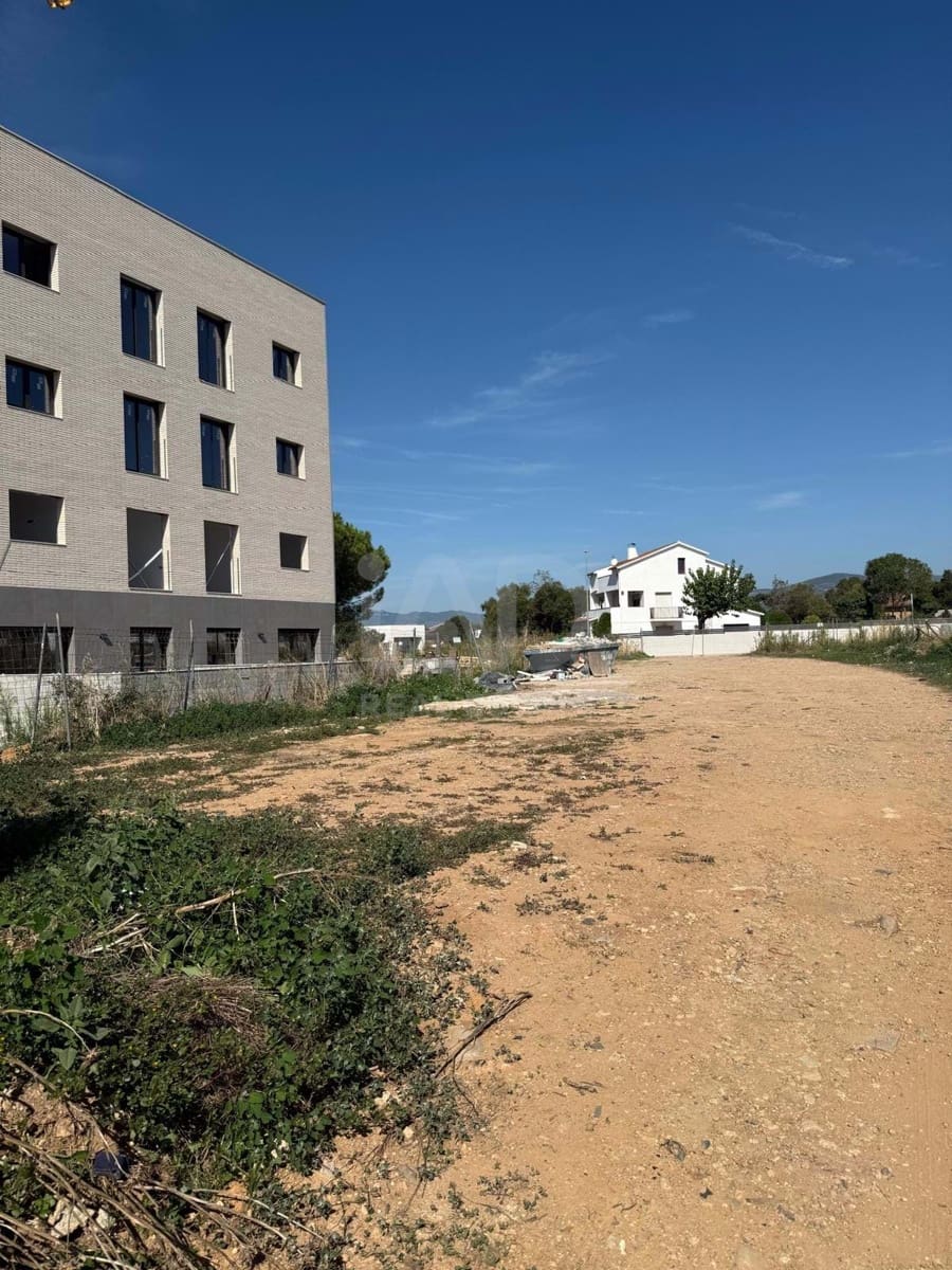 Byggegrund til salg i Barcelona by - € 390.000 (Ref: 9991185)