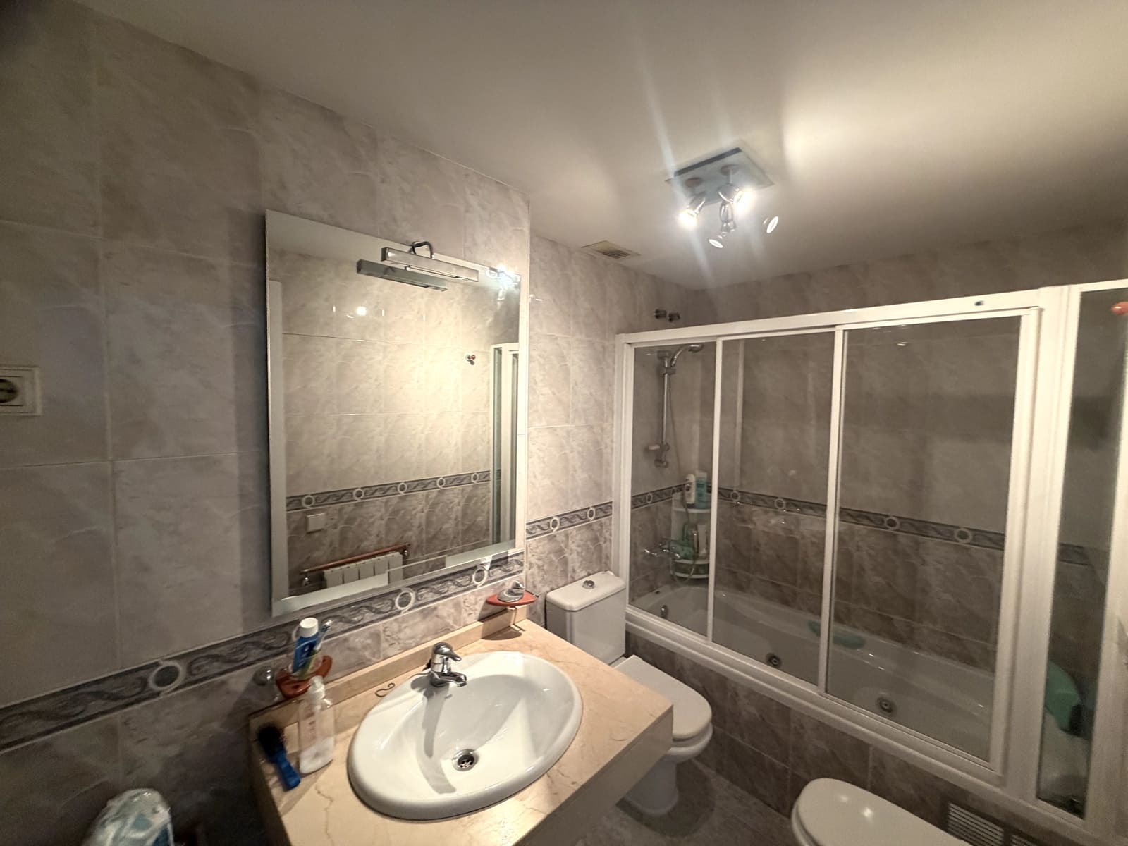 4 slaapkamer Appartement te koop in Martorell met garage - € 510.000 (Ref: 9991188)