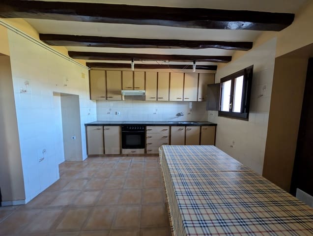 7 sovrum Finca/Hus på landet till salu i Sant Mateu de Bages med garage - 525 000 € (Ref: 9991189)
