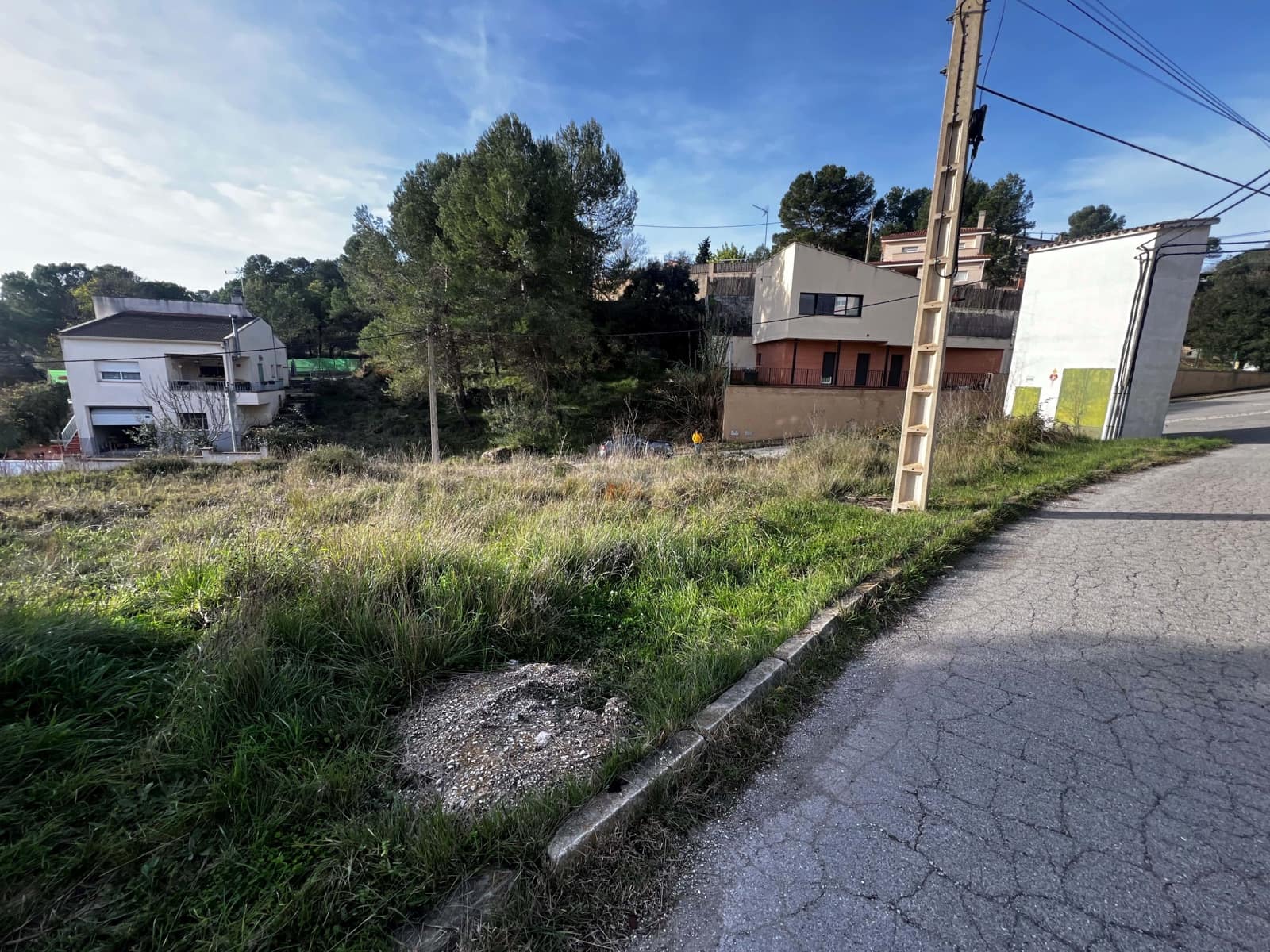 Ubebygd land til salgs i Barcelona by - € 18 500 (Ref: 9991190)