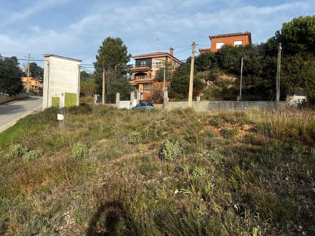 Ubebygd land til salgs i Barcelona by - € 18 500 (Ref: 9991190)