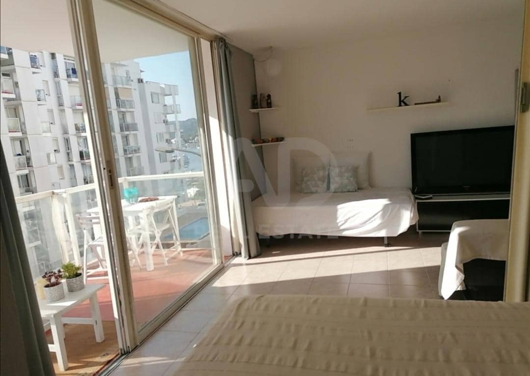 Studio till salu i Sant Antoni de Portmany - 295 000 € (Ref: 9991192)