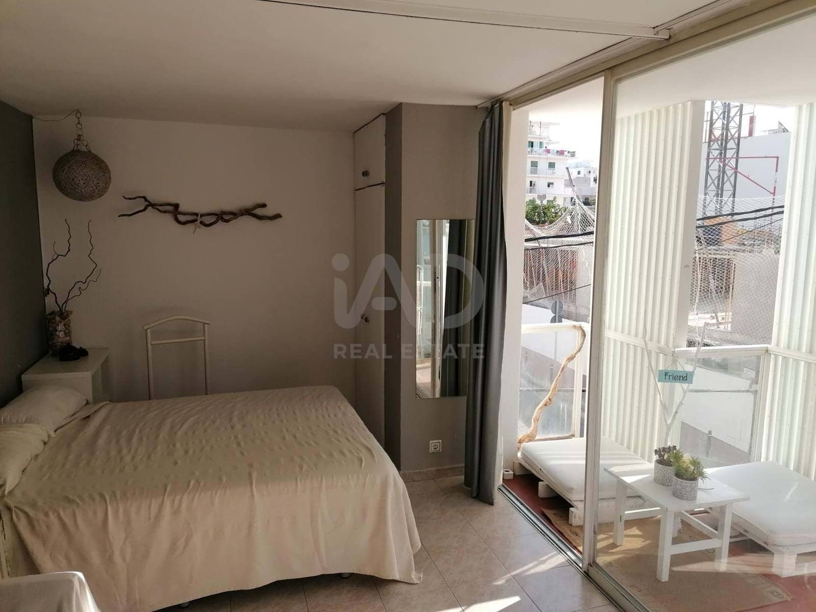 Studio till salu i Sant Antoni de Portmany - 295 000 € (Ref: 9991192)