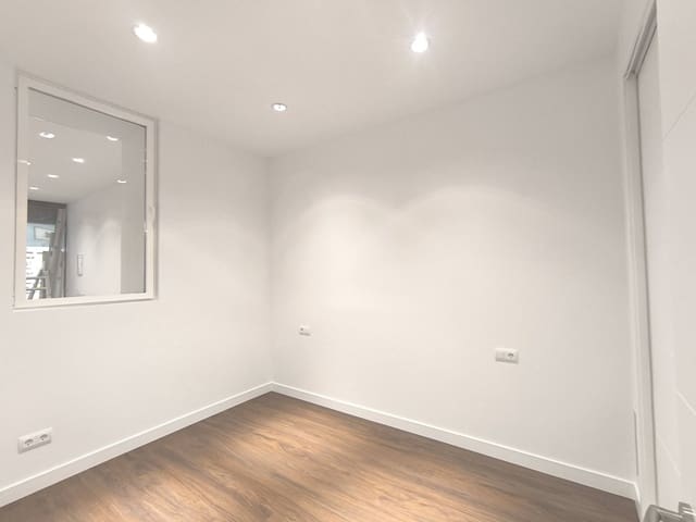 2 bedroom Apartment for sale in Gaztambide, Madrid city - € 555,000 (Ref: 9991194)