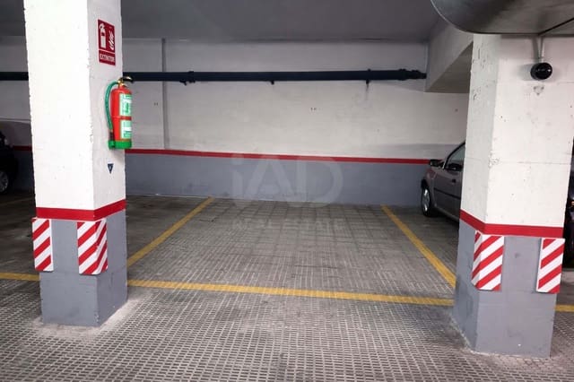 Garasje til salgs i Acacias, Madrid by - € 19 815 (Ref: 9991202)