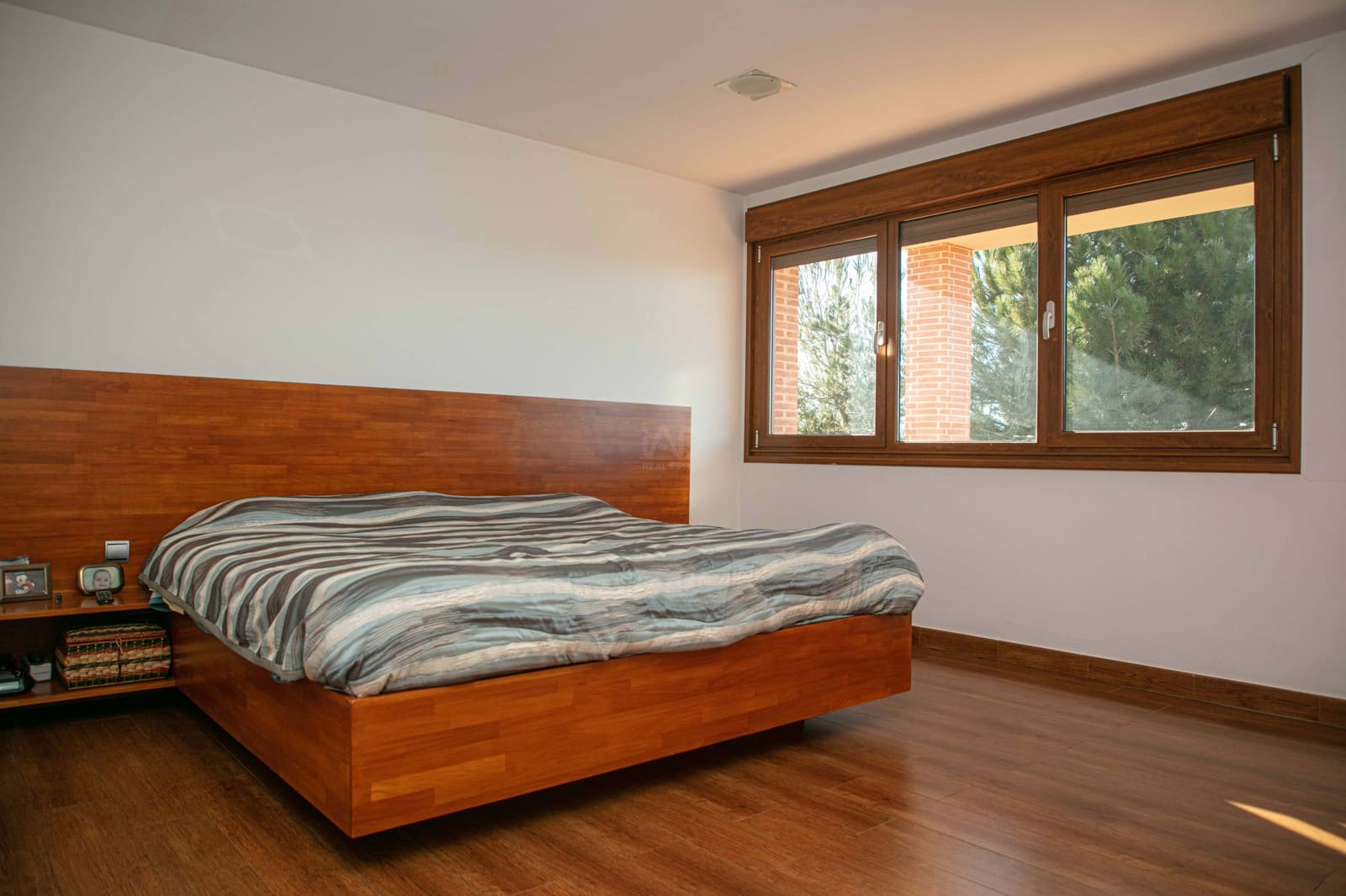 5 slaapkamer Villa te koop in Leon stad met garage - € 465.000 (Ref: 9991203)