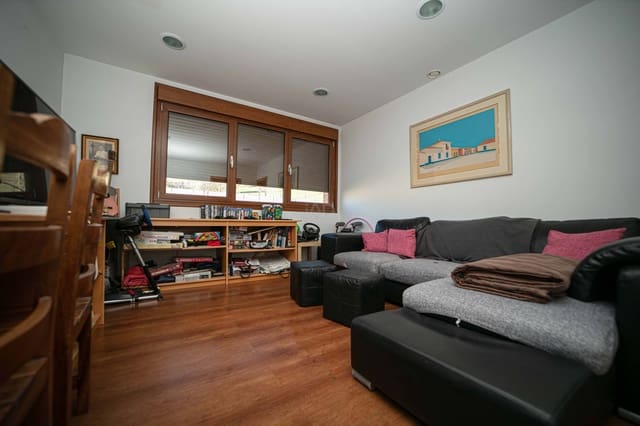 5 slaapkamer Villa te koop in León stad met garage - € 465.000 (Ref: 9991203)