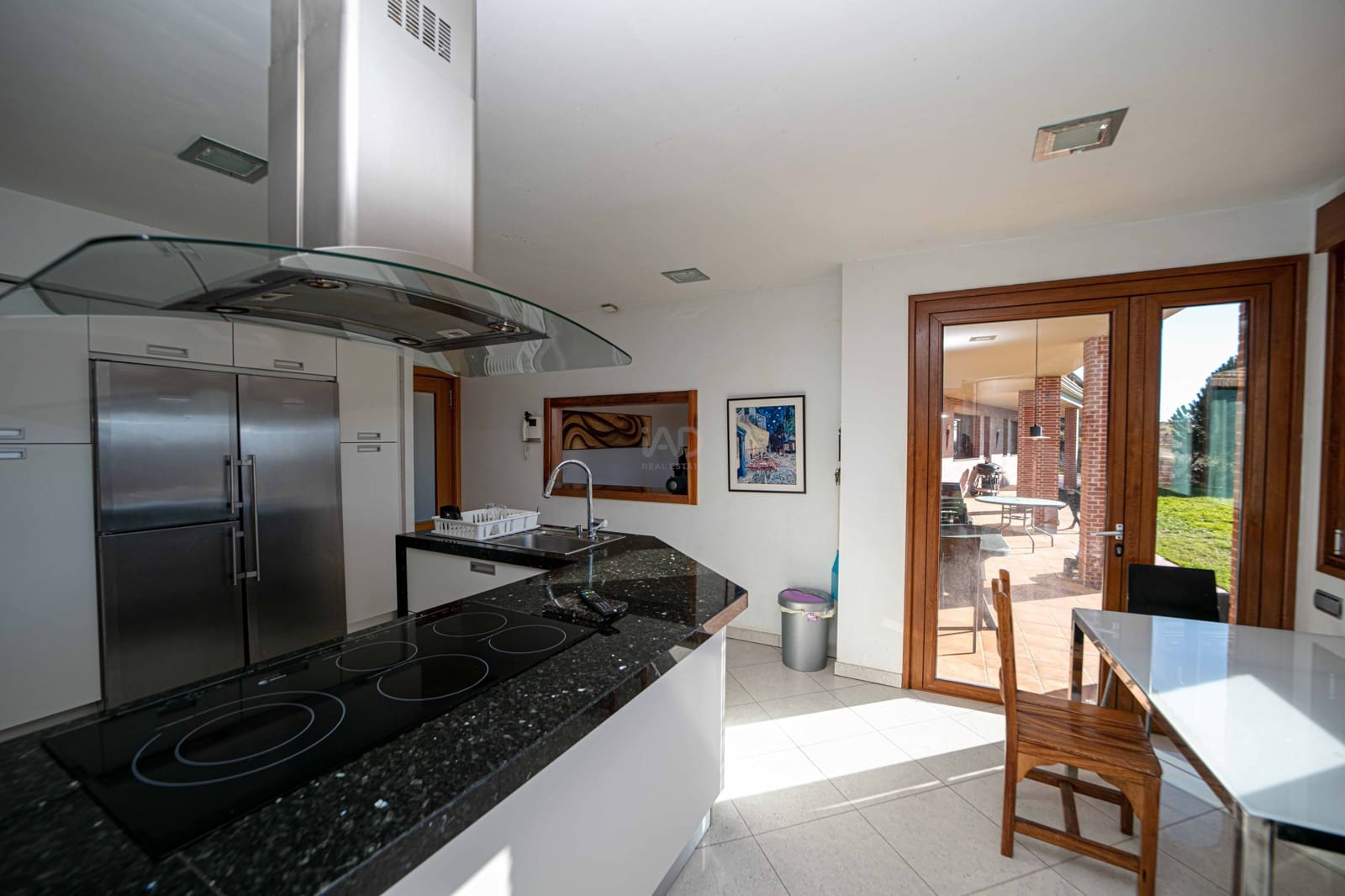 5 slaapkamer Villa te koop in Leon stad met garage - € 465.000 (Ref: 9991203)
