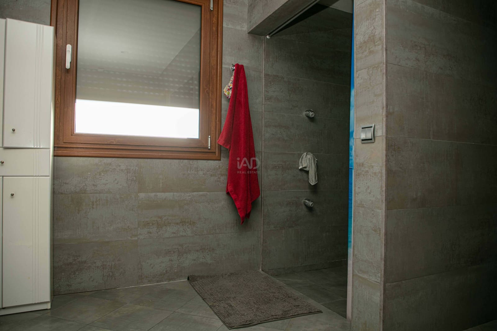 5 slaapkamer Villa te koop in Leon stad met garage - € 465.000 (Ref: 9991203)