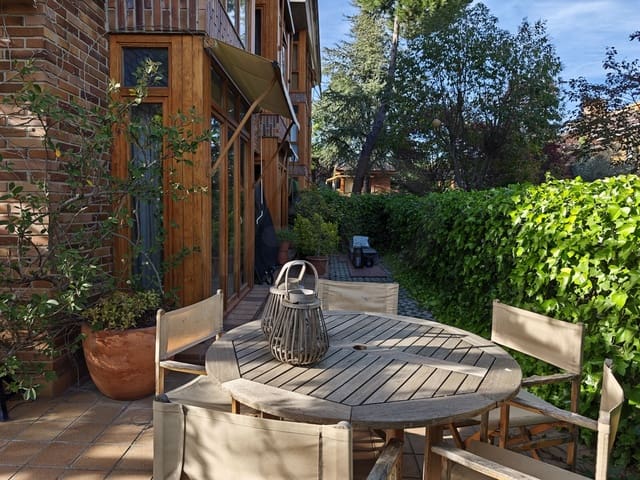Lejlighed til salg i Aravaca, Madrid by med swimmingpool - € 1.550.000 (Ref: 9991207)