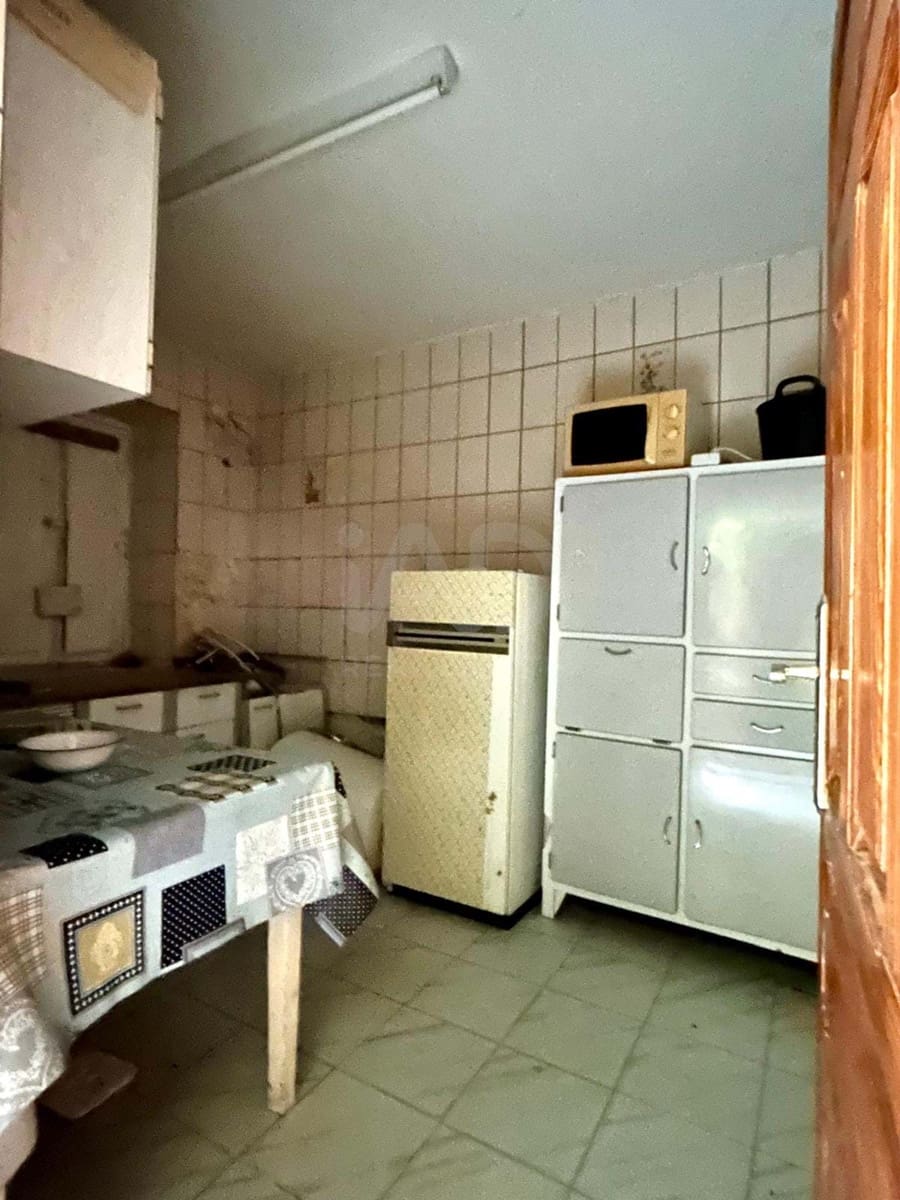 4 slaapkamer Huis te koop in Leon stad - € 24.000 (Ref: 9991208)