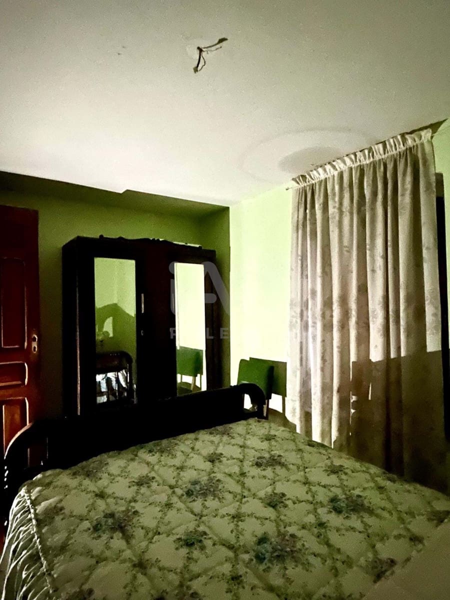 4 slaapkamer Huis te koop in Leon stad - € 24.000 (Ref: 9991208)