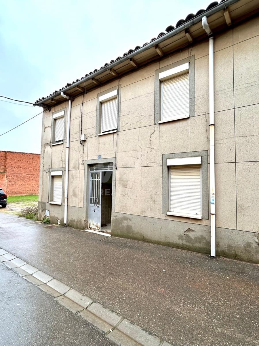 4 slaapkamer Huis te koop in Leon stad - € 24.000 (Ref: 9991208)
